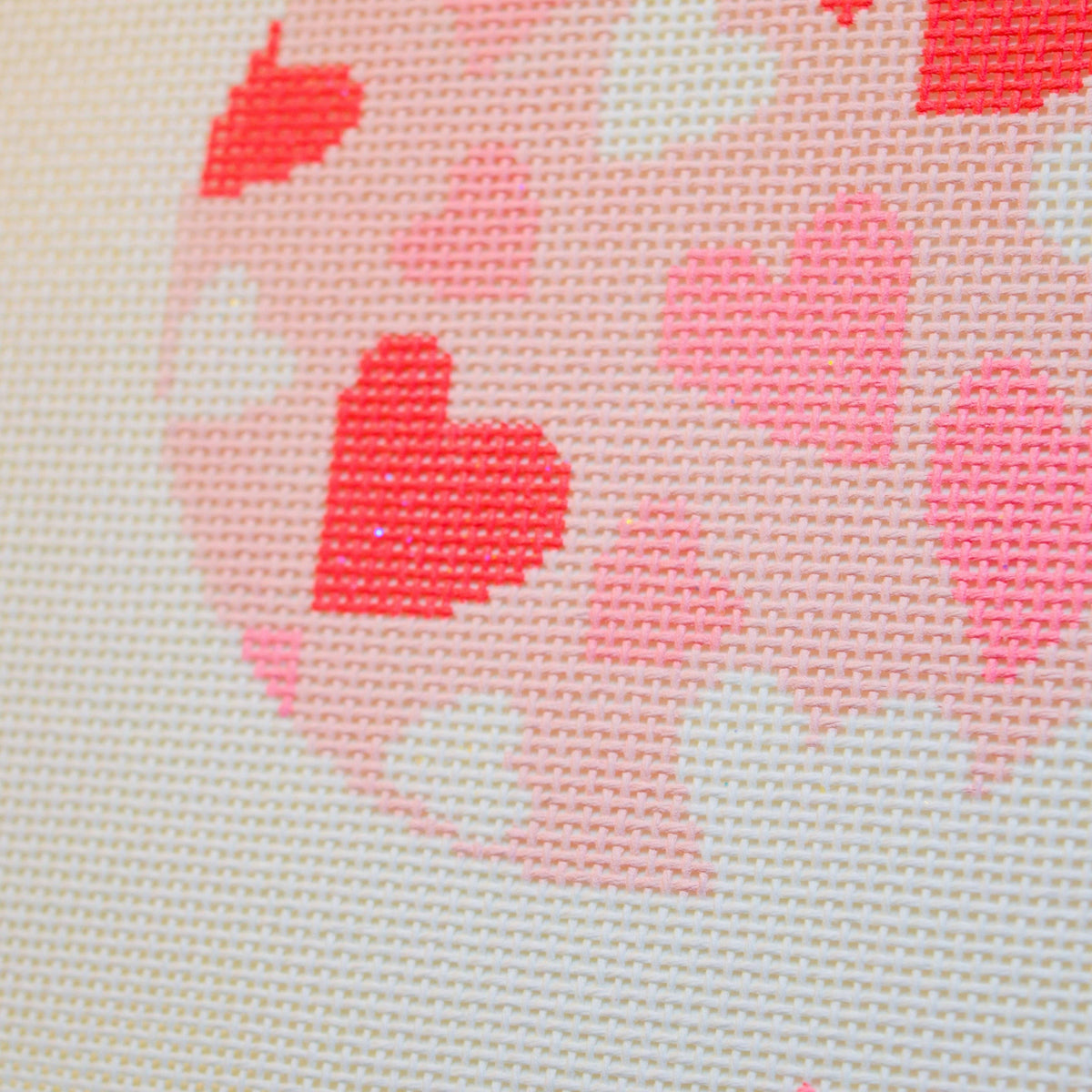 La Fete Needlepoint Heart Love Round with Glitter 13 mesh hand-painted canvas detail