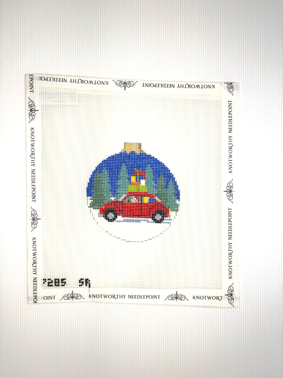 Susan Roberts Shopping Bug 3 inch round 18 mesh needlepoint canvas